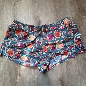 NWT Patagonia Barely Baggies 2.5” Shorts XL Wrasse Wetland Blue